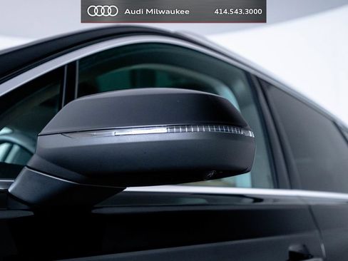 Used 2023 Audi Q7 3.0T Premium Plus w/ Premium Plus Package AWD/4WD image 10