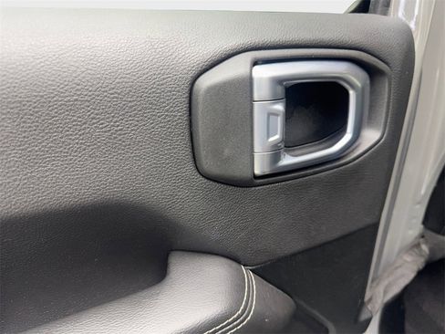 Used 2021 Jeep Wrangler Unlimited Sahara w/ Cold Weather Group image 39