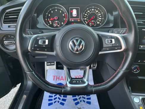 Used 2017 Volkswagen GTI SE image 41