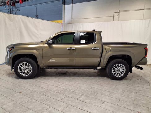 Used 2026 Toyota Tacoma Limited image 6