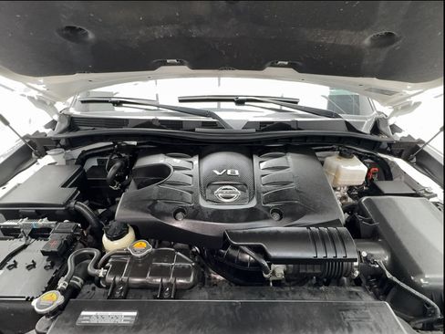 Used 2024 Nissan Armada SL w/ Captain's Chairs Package RWD image 18