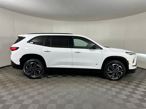 Used 2025 Buick Enclave Sport Touring w/ Trailering Package, 5000 lbs. AWD/4WD image 6