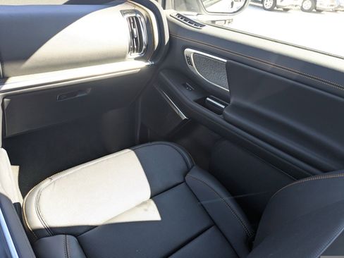 New 2025 Ford Expedition Tremor image 18