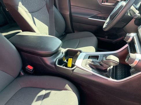 Certified 2025 Toyota RAV4 XLE FWD image 21