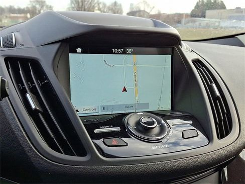 Used 2019 Ford Escape Titanium w/ U9j03 - Titanium Tow Package image 3