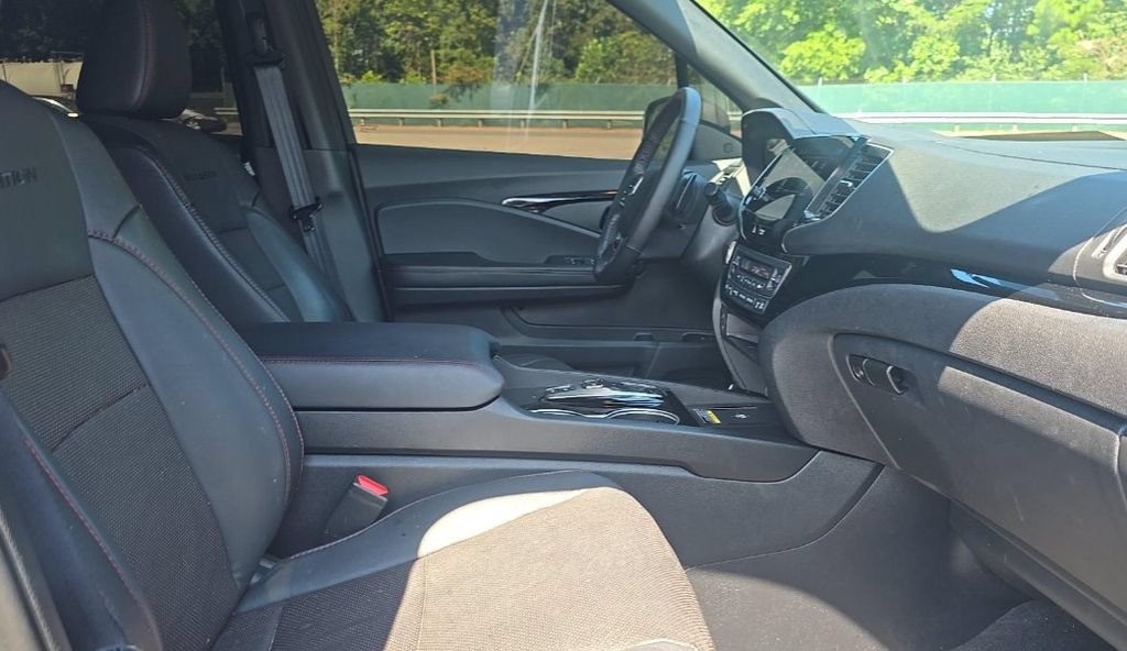 Used 2024 Honda Passport Black Edition image 7