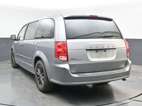 Used 2016 Dodge Grand Caravan SXT FWD image 12
