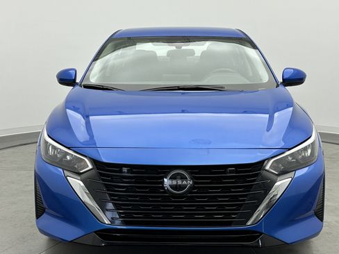 Used 2025 Nissan Sentra SV image 2