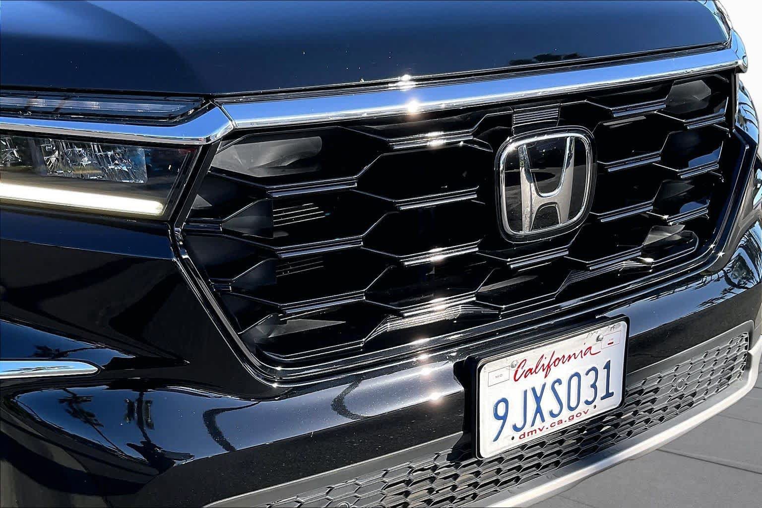 Used 2024 Honda Pilot Touring image 29