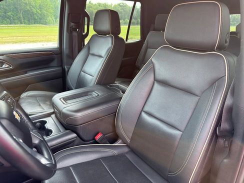 Used 2024 Chevrolet Tahoe Premier AWD/4WD image 21