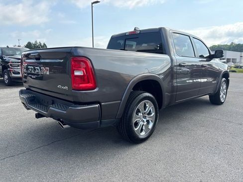 Used 2025 RAM 1500 Big Horn AWD/4WD image 3