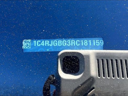 Used 2024 Jeep Grand Cherokee Limited w/ Black Appearance Package image 44