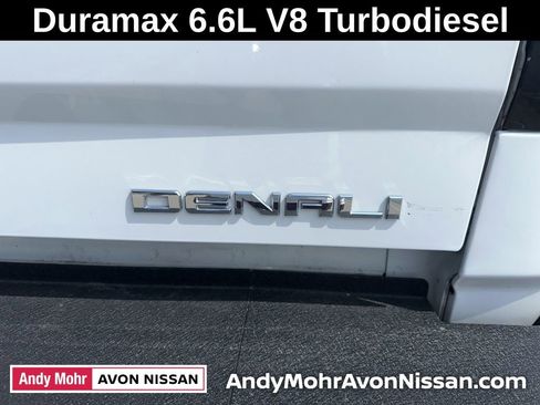 Used 2019 GMC Sierra 2500 Denali w/ Duramax Plus Package AWD/4WD image 10
