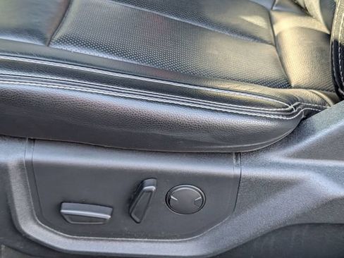 Used 2019 Ford F150 Lariat w/ Equipment Group 502A Luxury AWD/4WD image 12