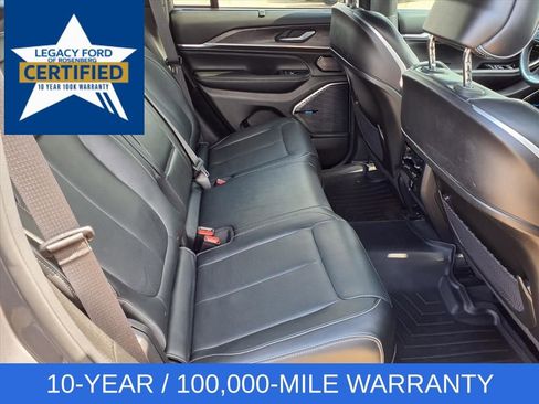 Used 2022 Jeep Grand Cherokee Overland w/ Luxury Tech Group IV AWD/4WD image 26
