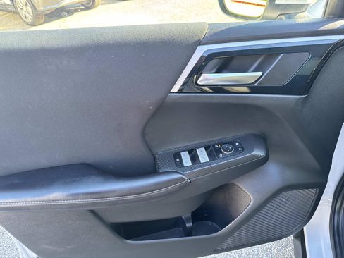 Used 2022 Mitsubishi Outlander ES image 15