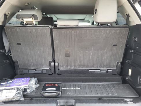 Used 2023 Toyota Sequoia Limited image 13