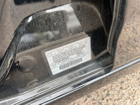 Used 2025 Nissan Versa SV FWD image 29