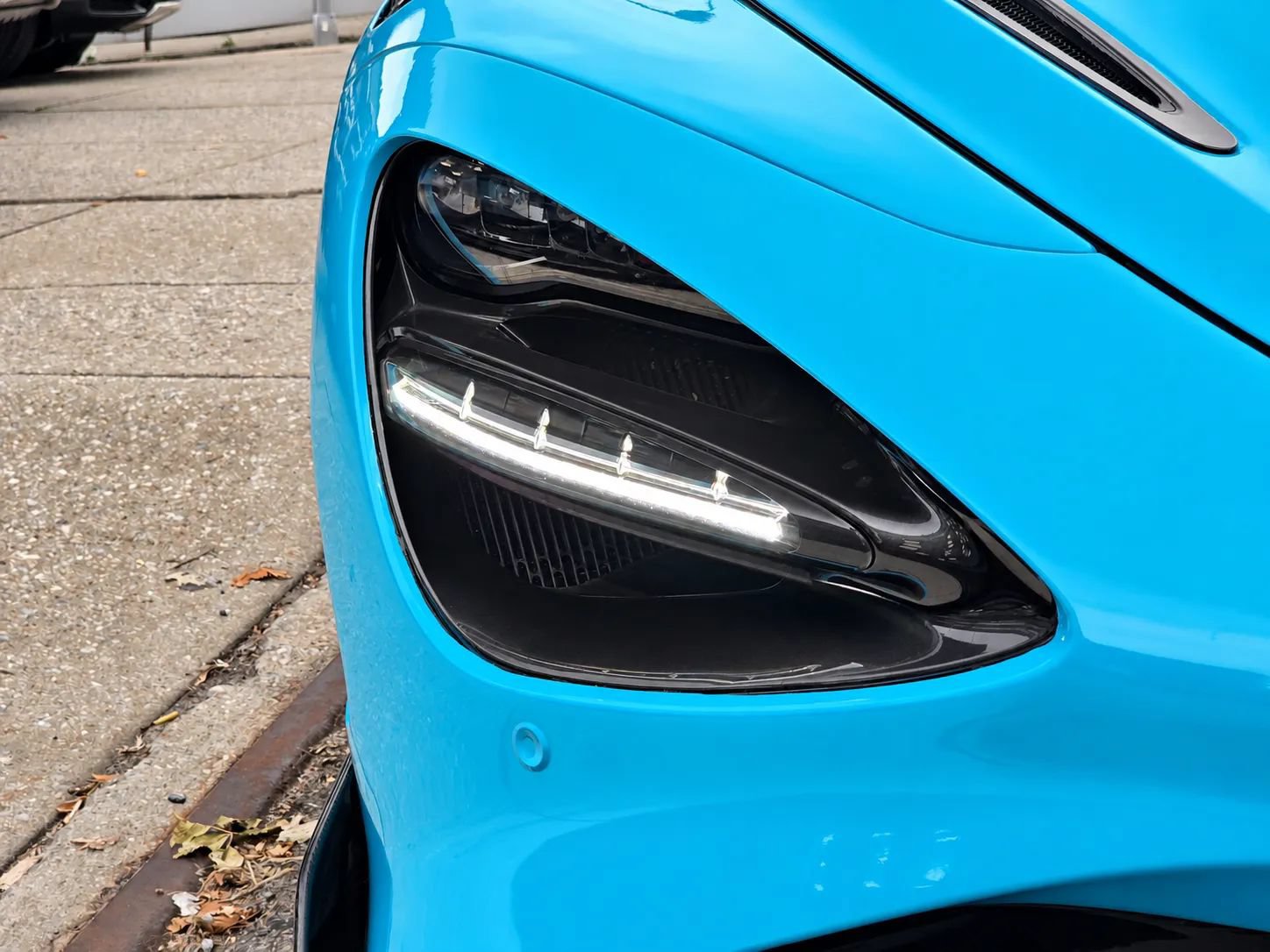 Used 2019 McLaren 720S RWD image 11