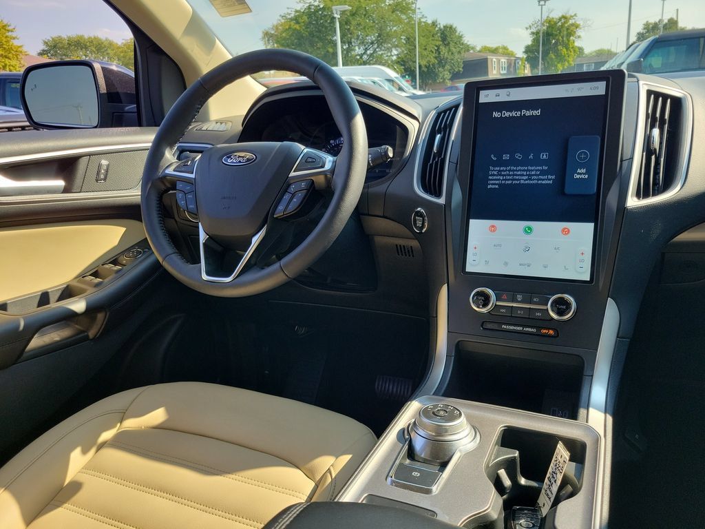 Certified 2024 Ford Edge SEL w/ Convenience Package AWD/4WD image 13