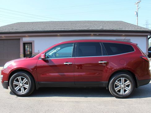 Used 2016 Chevrolet Traverse LT AWD/4WD image 10