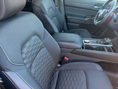 Certified 2022 Nissan Pathfinder SV AWD/4WD image 10