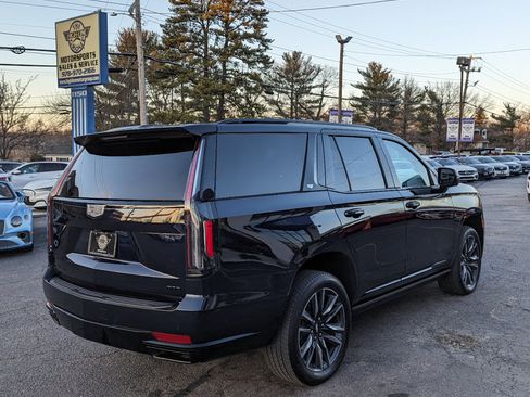 Used 2023 Cadillac Escalade Sport Platinum w/ LPO, Floor Liner Package image 7