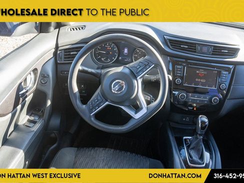 Used 2018 Nissan Rogue S image 5