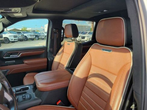 Used 2024 GMC Sierra 1500 Denali Ultimate image 13