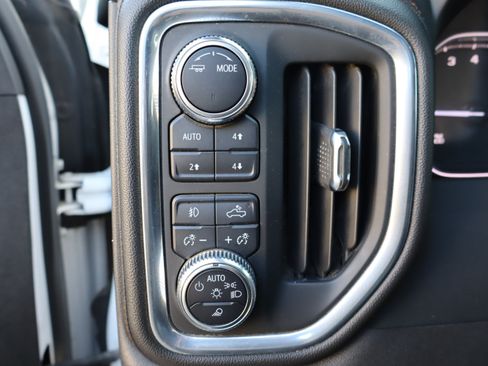 Used 2022 GMC Sierra 1500 AT4 w/ AT4 Premium Package AWD/4WD image 23