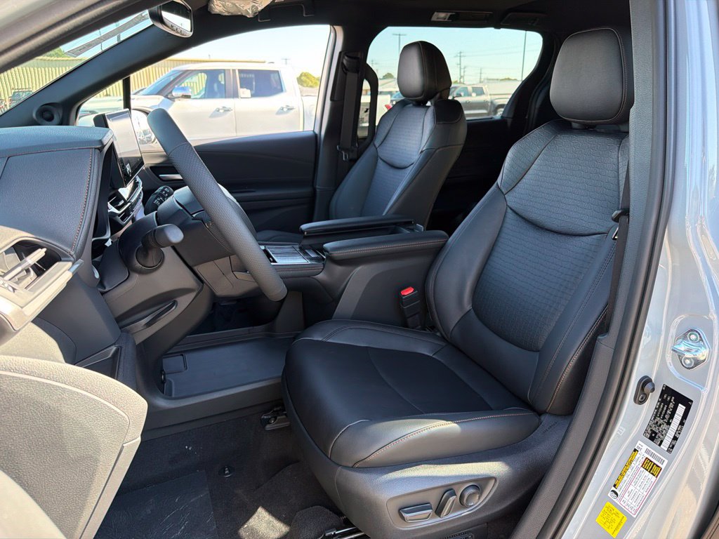 New 2026 Toyota Sienna XLE Woodland Edition AWD/4WD image 18