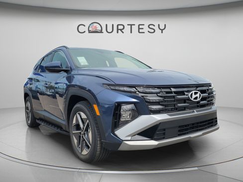 New 2026 Hyundai Tucson SEL FWD image 2