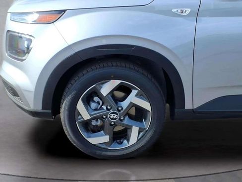 New 2026 Hyundai Venue SEL FWD image 9