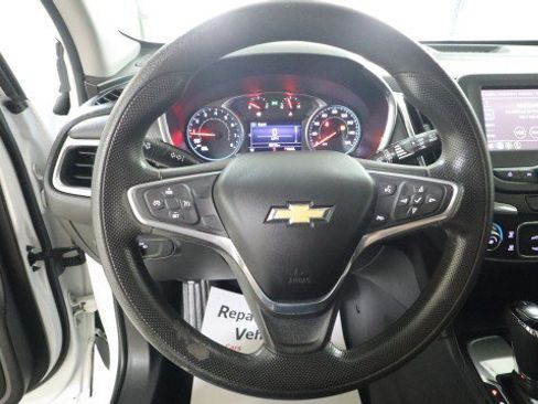 Used 2019 Chevrolet Equinox LT FWD image 18