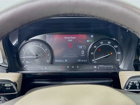 Used 2022 Lincoln Corsair AWD w/ Equipment Group 101A image 12