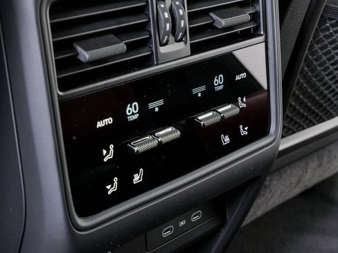 New 2026 Porsche Cayenne GTS AWD/4WD image 22