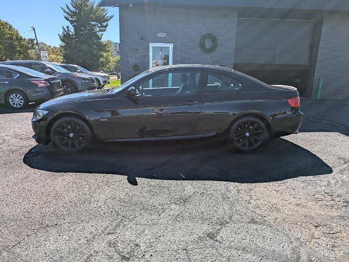 Used 2012 BMW 328i xDrive Coupe AWD/4WD image 2