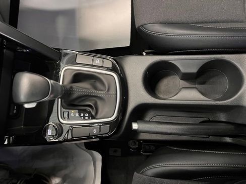 Used 2025 Kia Seltos S image 28