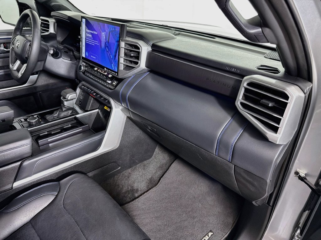 Used 2023 Toyota Sequoia Platinum AWD/4WD image 31