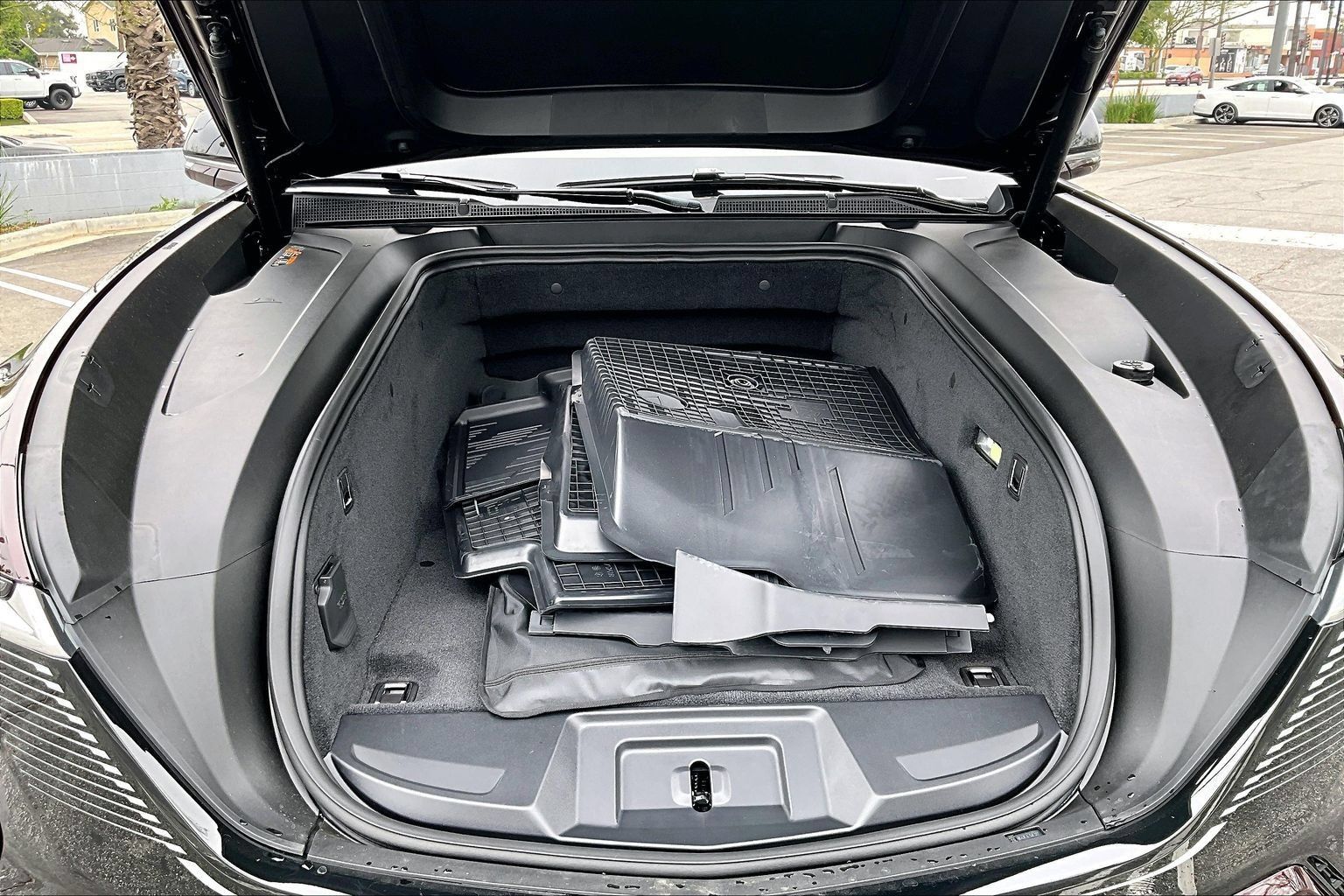 New 2026 Cadillac Escalade IQL Luxury w/ LPO, Floor Liner Package AWD/4WD image 17