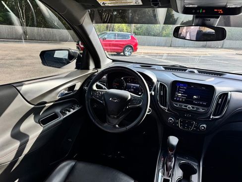 Used 2022 Chevrolet Equinox RS w/ RS Leather Package FWD image 24