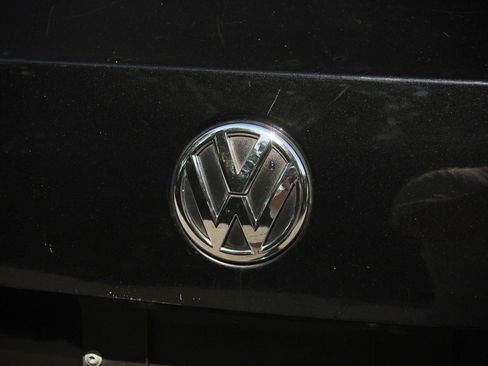 Used 2012 Volkswagen Jetta GLI Autobahn FWD image 25