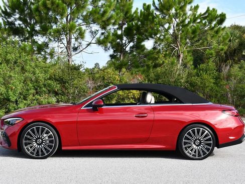Used 2024 Mercedes-Benz CLE 300 4MATIC Cabriolet image 37