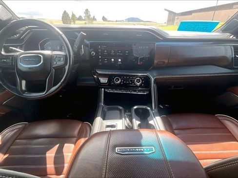 Used 2025 GMC Sierra 3500 Denali Ultimate AWD/4WD image 7