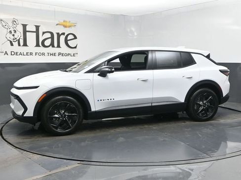 New 2026 Chevrolet Equinox EV LT image 10