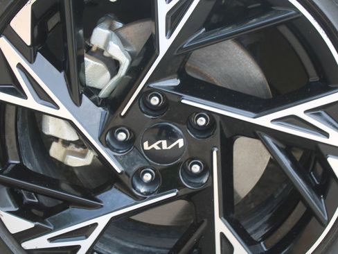 Used 2025 Kia K5 GT-Line w/ GT-Line Premium Package FWD image 17