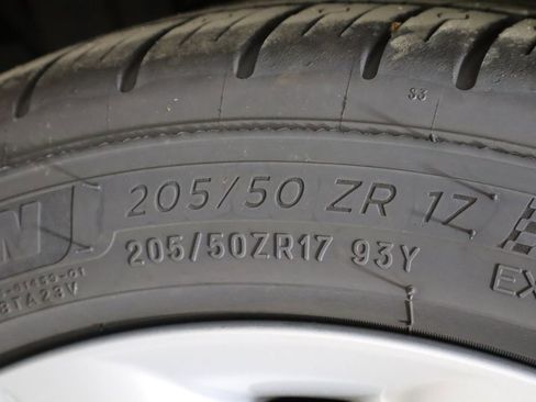 Used 2010 MAZDA MAZDA3 s Grand Touring FWD image 35