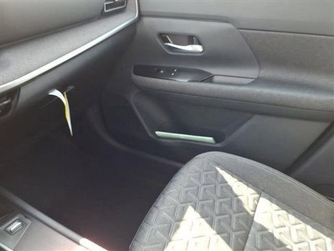 New 2026 Nissan Kicks SV w/ SV Premium Package image 34