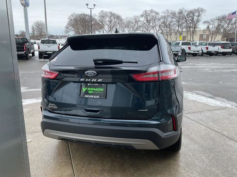 Used 2024 Ford Edge SEL w/ Convenience Package image 5