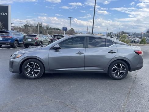 Used 2024 Nissan Sentra SV FWD image 3